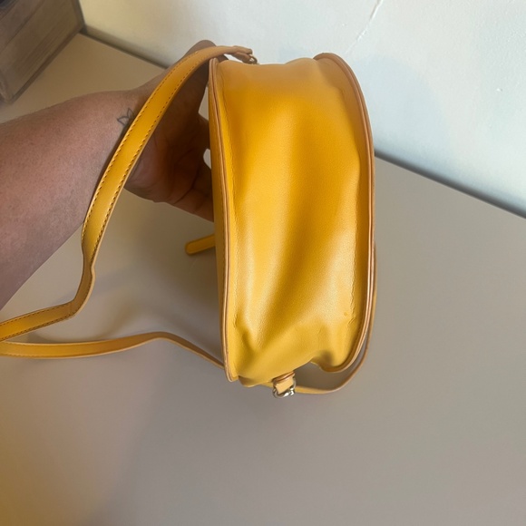 JustFab Mustard Circle Crossbody Bag - Picture 10 of 11